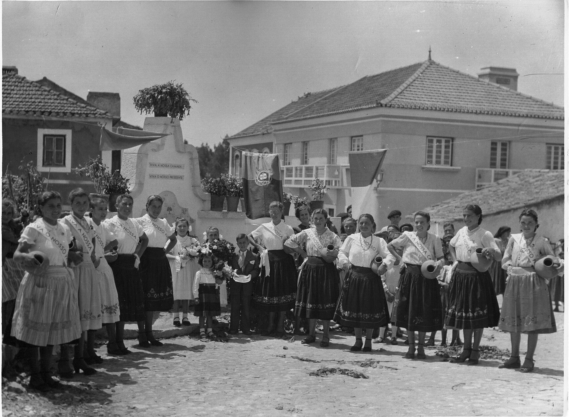 Imagem de referência relacionada a Fanhais, item descrito como aldeia da freguesia de Nazaré, no município da Nazaré, Distrito de Leiria